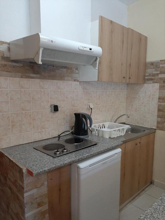 Flamingo Apartments Moraitika Corfu room 5